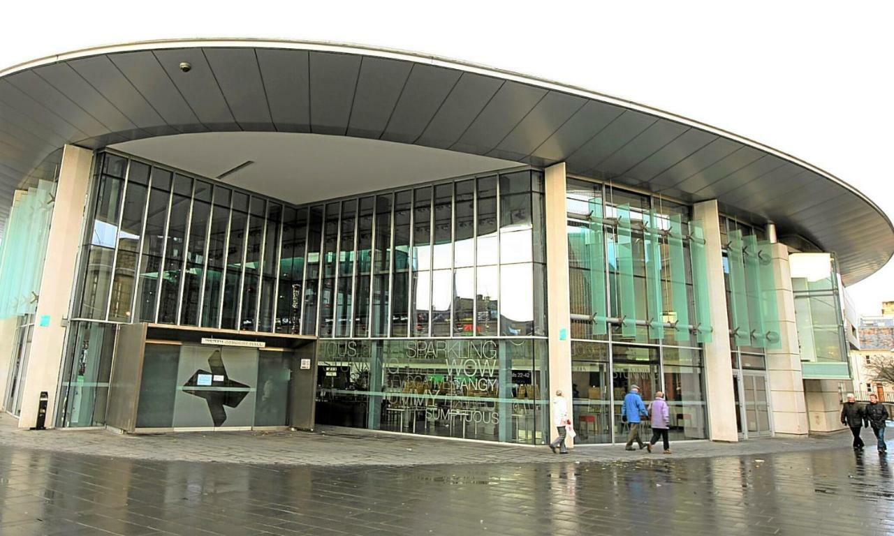 The Broch, Ground Floor City Centre Apartment, Sleeps 6 Perth Bagian luar foto